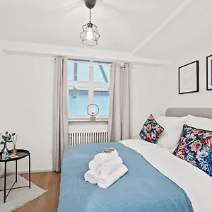 Apartment True - Zentral I Terrasse Mit Rheinblick, Basel
